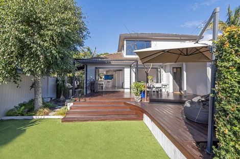 Photo of property in 2/12 Waller Avenue, Bucklands Beach, Auckland, 2012