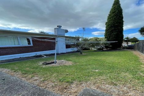 Photo of property in 11 Kathleen Street, Totara Vale, Auckland, 0627