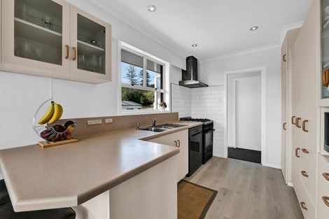 Photo of property in 5 Handley Place, Glen Avon, New Plymouth, 4312