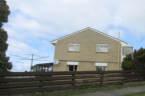 Photo of property in 100 Kaikoura Street, Maupuia, Wellington, 6022