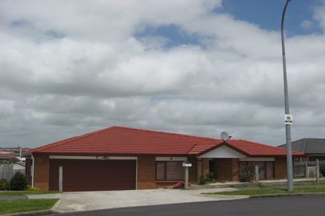 Photo of property in 8 Eloise Place, Clendon Park, Auckland, 2103