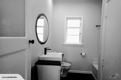 Photo of property in 122 Grafton Road, Roseneath, Wellington, 6011