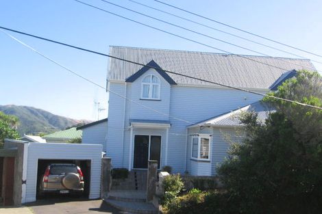 Photo of property in 41 Farm Road, Northland, Wellington, 6012