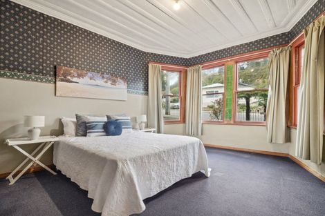 Photo of property in 112 Glen Road, The Glen, Dunedin, 9011