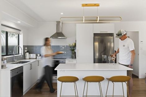 Photo of property in 15 Romana Crescent, Papamoa Beach, Papamoa, 3118