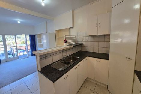 Photo of property in 13a Romney Square, Tawa, Wellington, 5028