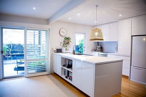 Photo of property in 2/246 Lake Road, Hauraki, Auckland, 0622