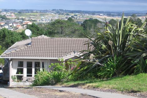 Photo of property in 1050 East Coast Road, Fairview Heights, Auckland, 0630