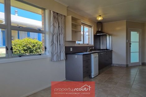 Photo of property in 124 Pioneer Road, Moturoa, New Plymouth, 4310