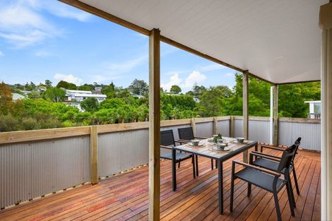 Photo of property in 6 Donald Street, Stanmore Bay, Whangaparaoa, 0932