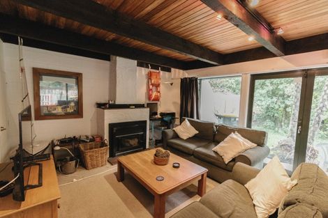 Photo of property in 2a Pitoitoi Road, Days Bay, Lower Hutt, 5013