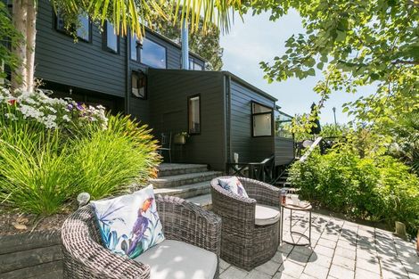 Photo of property in 2 Kopanga Road, Havelock North, 4130