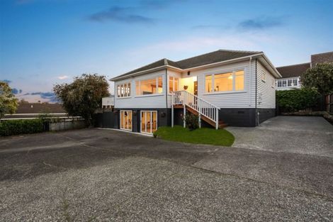 Photo of property in 2/5 Elderwood Lane, Belmont, Auckland, 0622