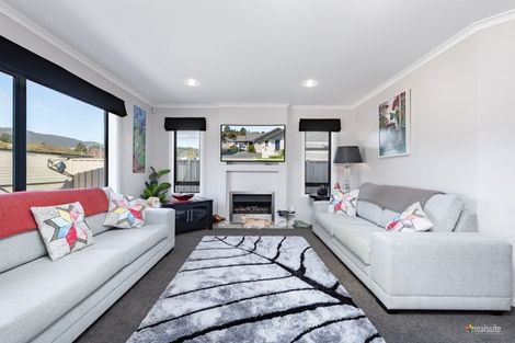 Photo of property in 5 Vernon Grove, Brown Owl, Upper Hutt, 5018