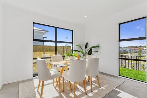 Photo of property in 24 Symes Drive, Red Beach, 0932