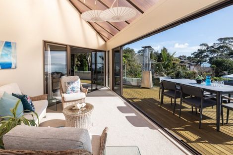 Photo of property in 153 Mellons Bay Road, Mellons Bay, Auckland, 2014