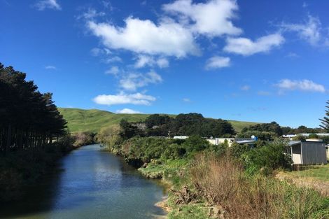 Photo of property in 14 Seaview Road, Herbertville, 4970