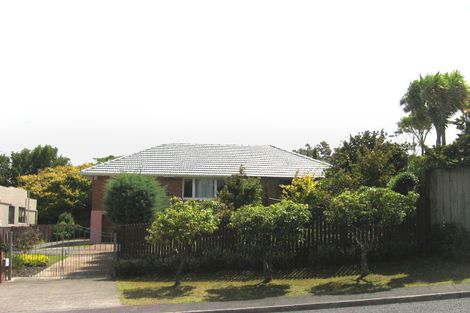 Photo of property in 1 Kenmure Avenue, Forrest Hill, Auckland, 0620