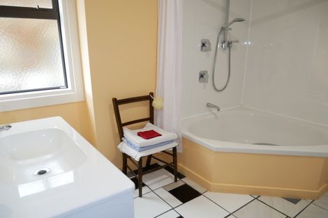 Photo of property in 31 Timaru Road, Waimate, 7924