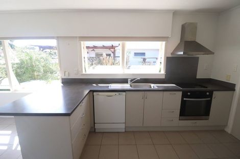 Photo of property in 1 Red Bluff Rise, Campbells Bay, Auckland, 0630