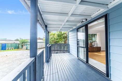 Photo of property in 30 Silverstone Place, Henderson, Auckland, 0612