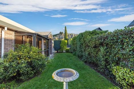 Photo of property in 2/47a Main Road, Redcliffs, Christchurch, 8081