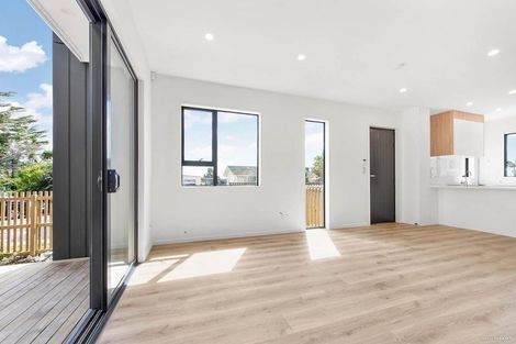 Photo of property in 67a Divich Avenue, Te Atatu South, Auckland, 0610