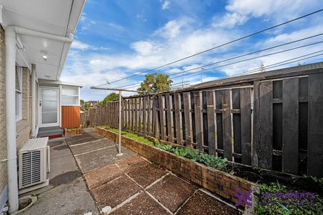 Photo of property in 2/17 Jenelin Road, Glendene, Auckland, 0602