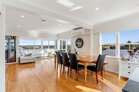 Photo of property in 8 Hillcrest Road, Hatfields Beach, Orewa, 0931