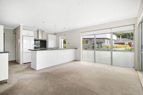 Photo of property in 2/275 Karaka Bay Road, Karaka Bays, Wellington, 6022