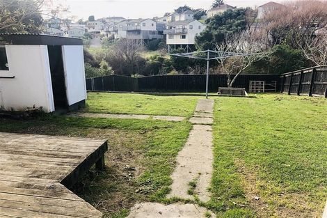 Photo of property in 23a Kapiti Crescent, Titahi Bay, Porirua, 5022