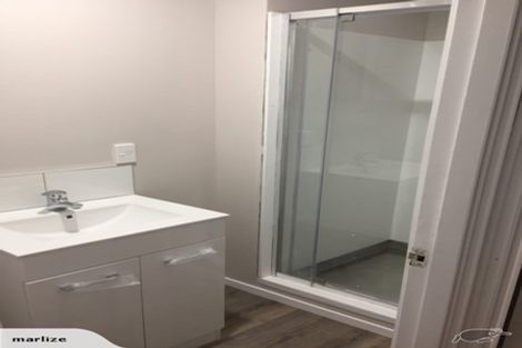 Photo of property in 2/561 Beach Road, Murrays Bay, Auckland, 0630