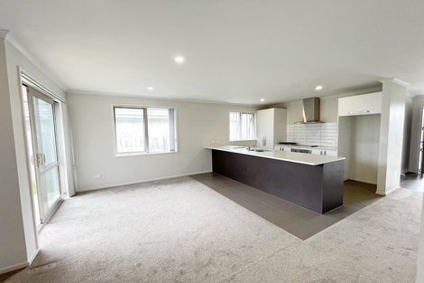 Photo of property in 11 Perla Road, Pukekohe, 2120