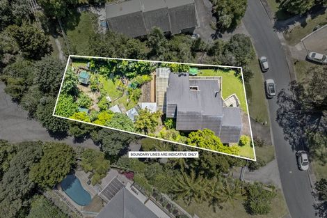 Photo of property in 9 Longfellow Parade, Glen Eden, Auckland, 0604