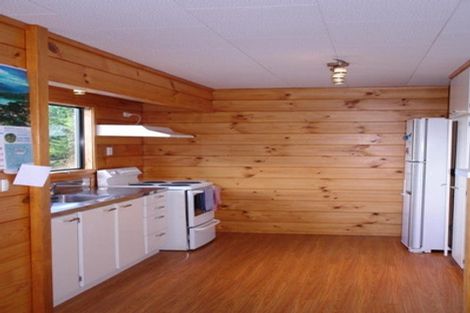 Photo of property in 2/8 Camilla Grove, Totara Vale, Auckland, 0629