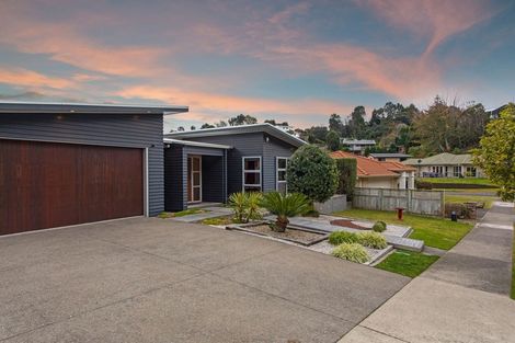 Photo of property in 27 The Fairway, Whakatane, 3120