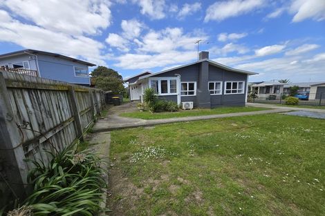 Photo of property in 40 Evans Road, Weymouth, Auckland, 2103