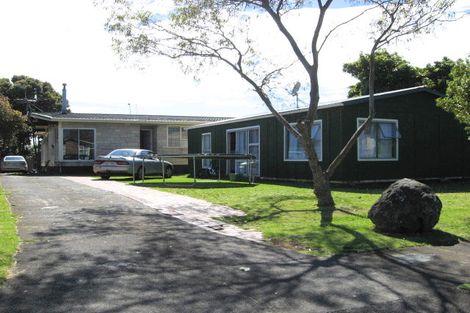 Photo of property in 10 Banbury Place, Mangere Bridge, Auckland, 2022