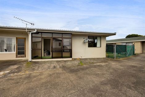 Photo of property in 17 Rimu Street, Hawera, 4610