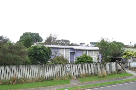 Photo of property in 9 Snowberry Grove, Timberlea, Upper Hutt, 5018