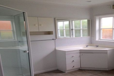 Photo of property in 2/122 Saint Johns Road, Saint Johns, Auckland, 1072