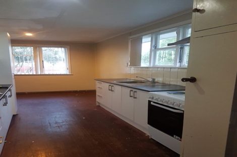 Photo of property in 1 Salas Place, Papakura, 2110