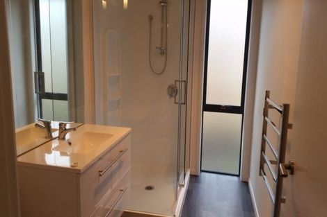 Photo of property in 12 Roto View, One Tree Point, 0118