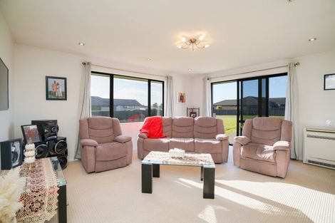 Photo of property in 28 Majestic Chance, Seaward Bush, Invercargill, 9812