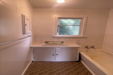 Photo of property in 100 Maidstone Road, Ilam, Christchurch, 8041