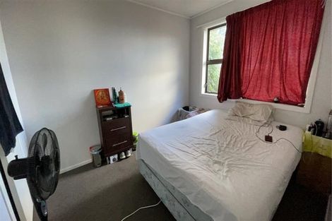 Photo of property in 1/18 Cypress Place, Sunnynook, Auckland, 0620