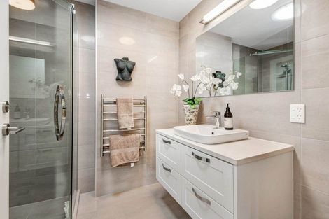 Photo of property in 119 Panorama Heights, Orewa, 0931