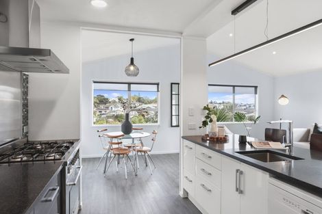 Photo of property in 26 Brunner Road, Glen Eden, Auckland, 0602