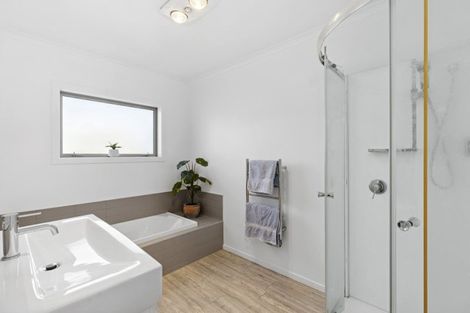 Photo of property in 2 Criffel Place, Luggate, Wanaka, 9383