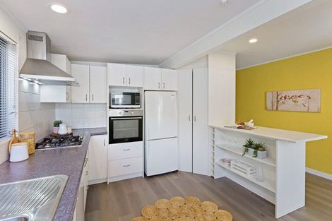 Photo of property in 103 Leinster Avenue, Raumati South, Paraparaumu, 5032